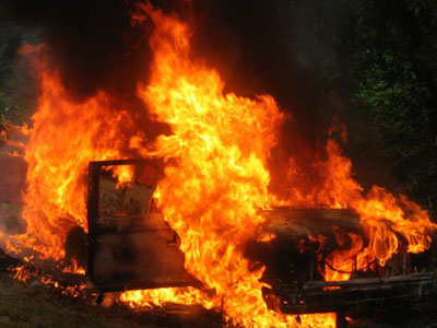 Στάχτη το όχημα επιχειρηματία στα Ιωάννινα
